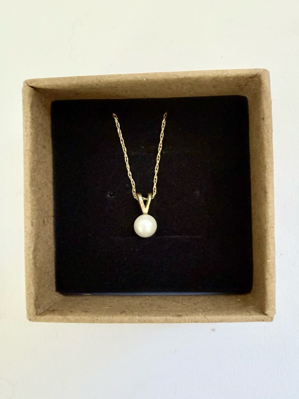 Vintage 1982 Single Pearl Pendant Gold Tone Bridal Wedding Necklace